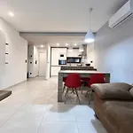 The Corner شقة لا ماتا